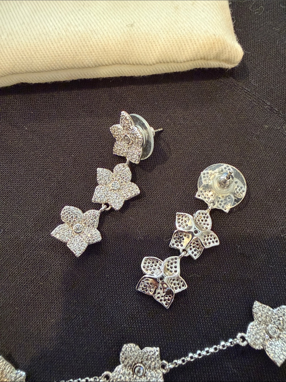 kate spade silver crystal star bracelet and matching drop earrings - Picture 3 of 3